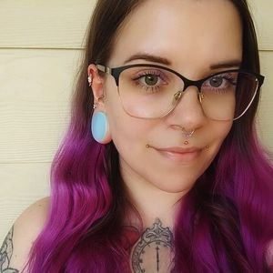 Meet your Posher, Bernadett